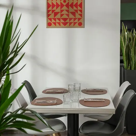 Admiral Hotel 4*