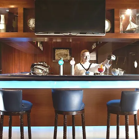Hotel Admiral 4*